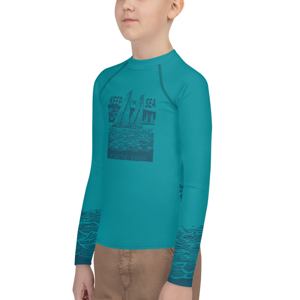 Boatbranding Rash Guard Sailing design Youth unisex Rash Guard - Long Sleeve "Keep the sea plastic free" Sailing-Gift Regatta Yacht Sailing-Lifestyle Sailing-Apparel Nautical-Fashion Nautical-Gear